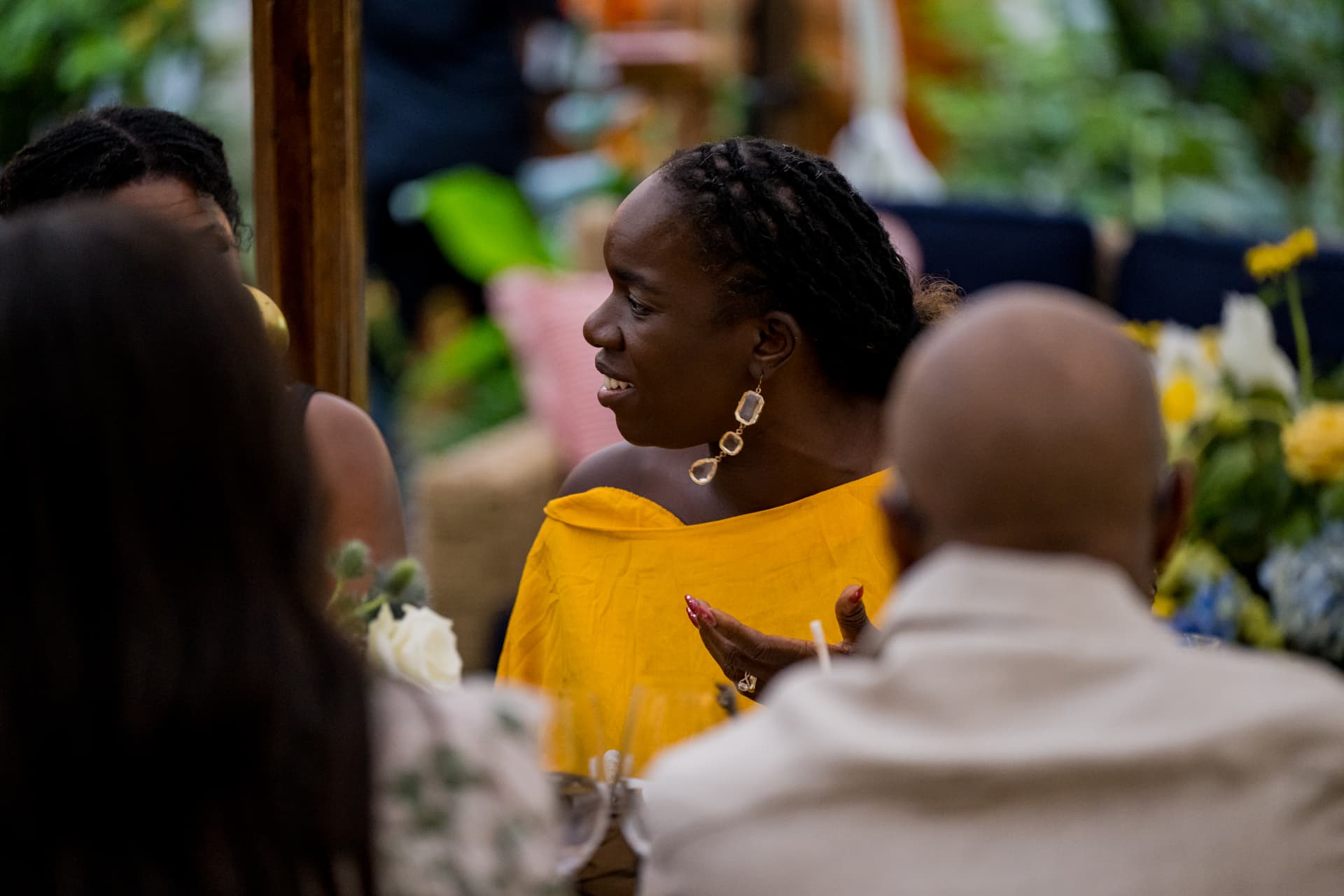 Guest in conversation at the Afrotech HealthStack dinner